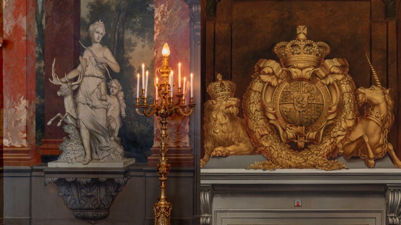 detail van de zuidwand van de grote trap